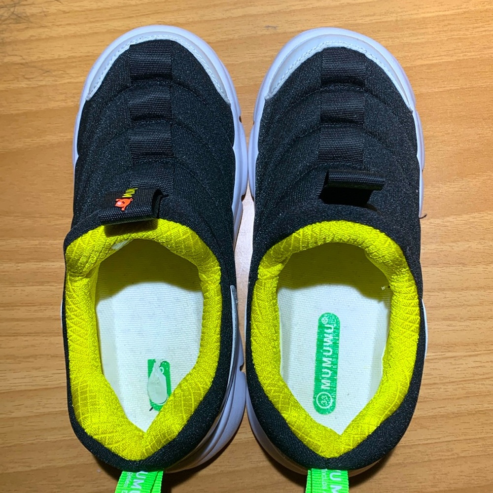 Black Size 2 Mumuwu Little Monster Running Shoes